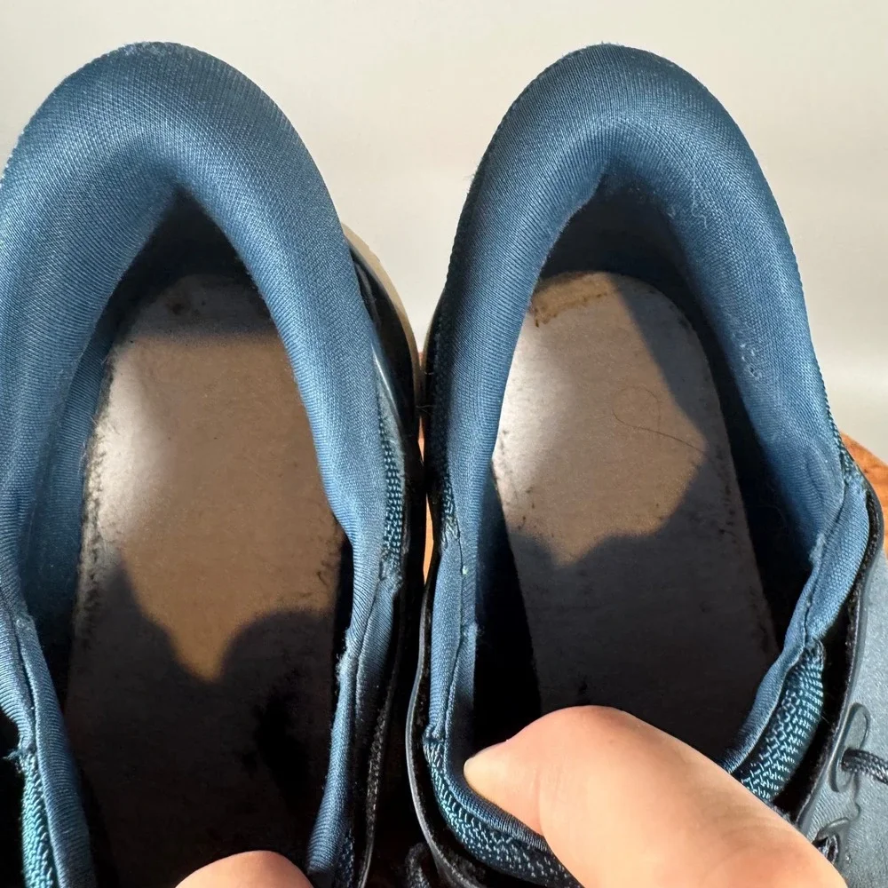 Kizik Wasatch Navy Blue Hands Free Slip On Sneakers Womens 9.5 DWASTD07-1D